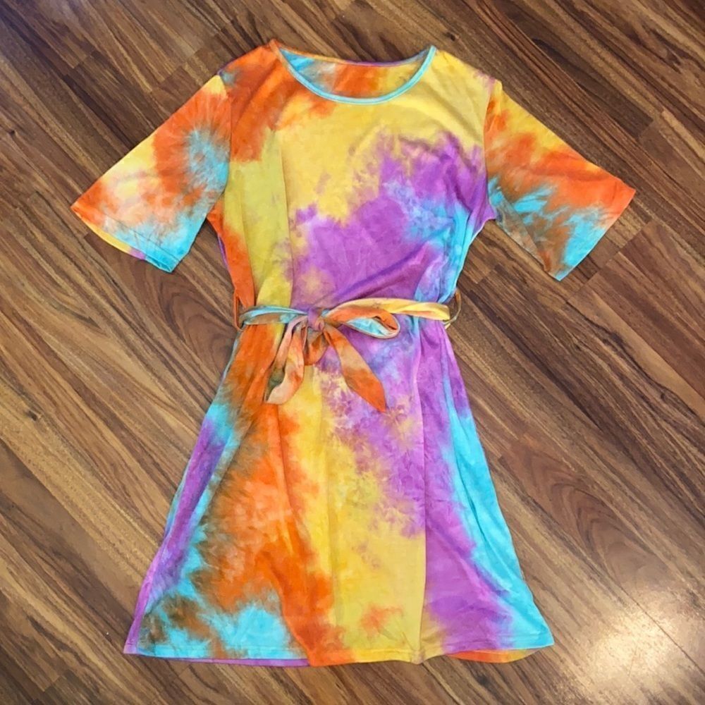 Shein NWOT Rainbow Short Sleeve Tie-Dye Dress w Belt Womens Size S